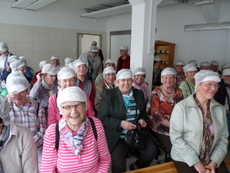 Landfrauen lauschen dem Senf-Vortrag