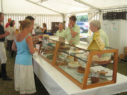 LandFrauen an der Kuchentheke